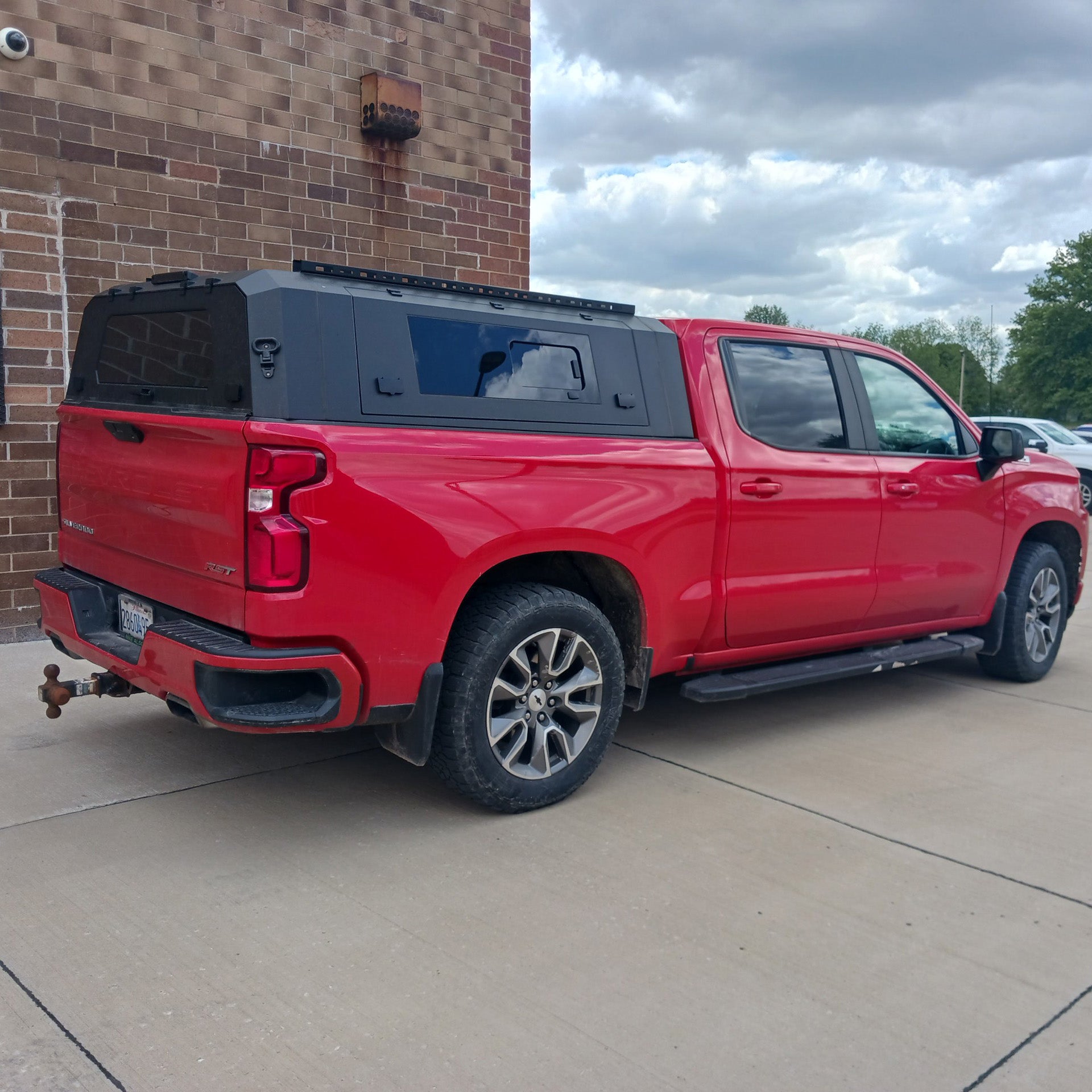 Chevrolet Silverado 1500 Sport Truck Cap - volousport