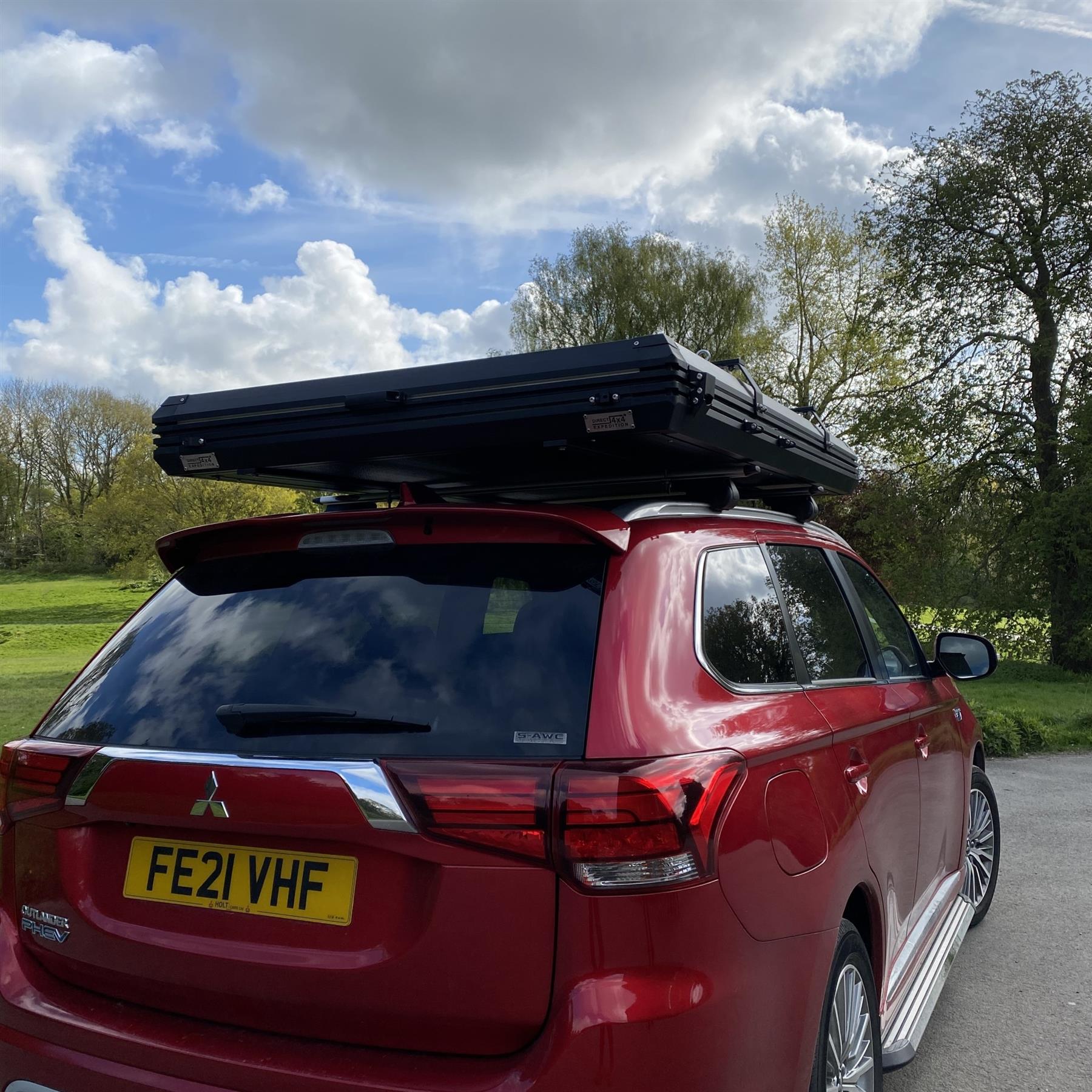 ClamTrekk 2 Person Aluminium Clamshell Roof Top Tent