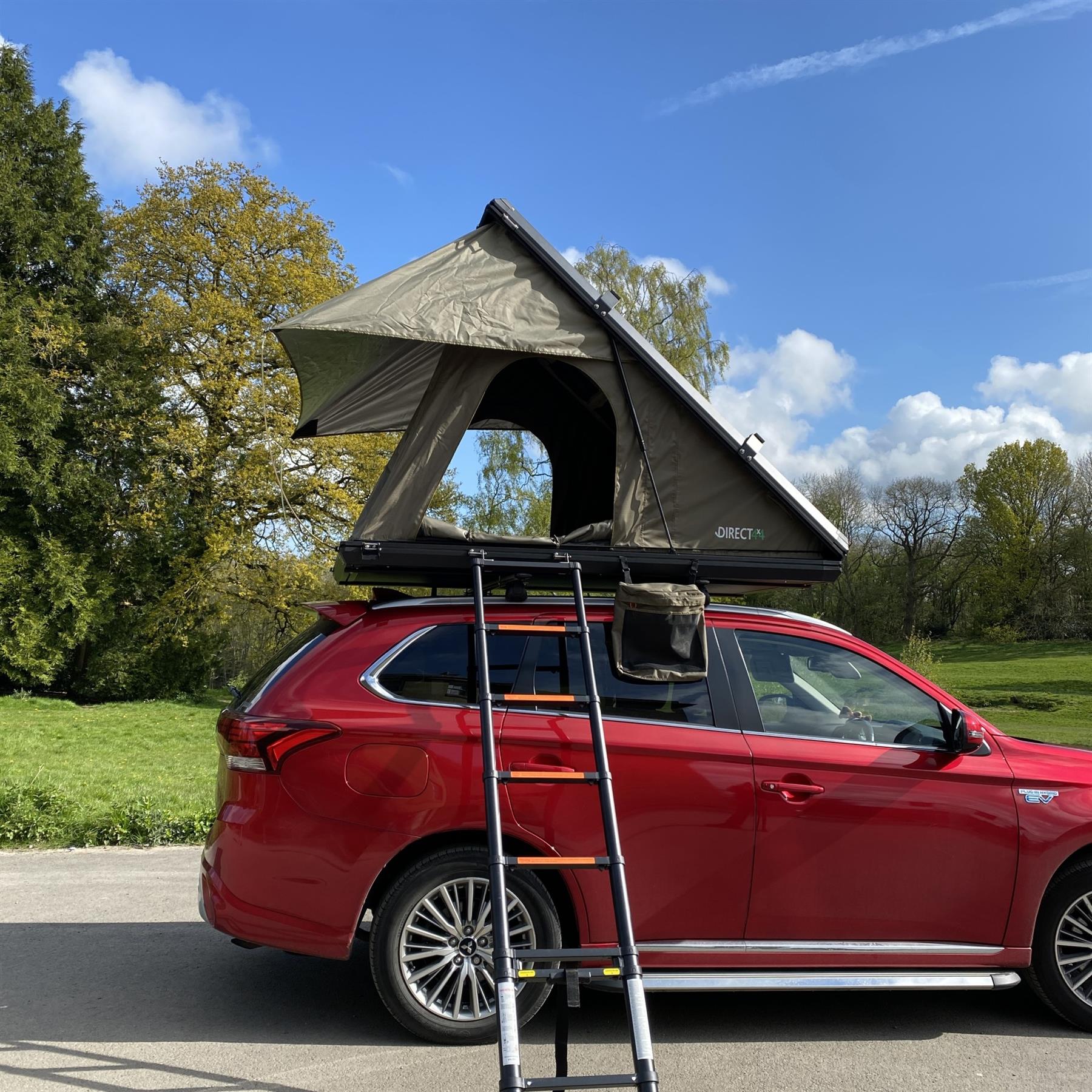 ClamTrekk 2 Person Aluminium Clamshell Roof Top Tent