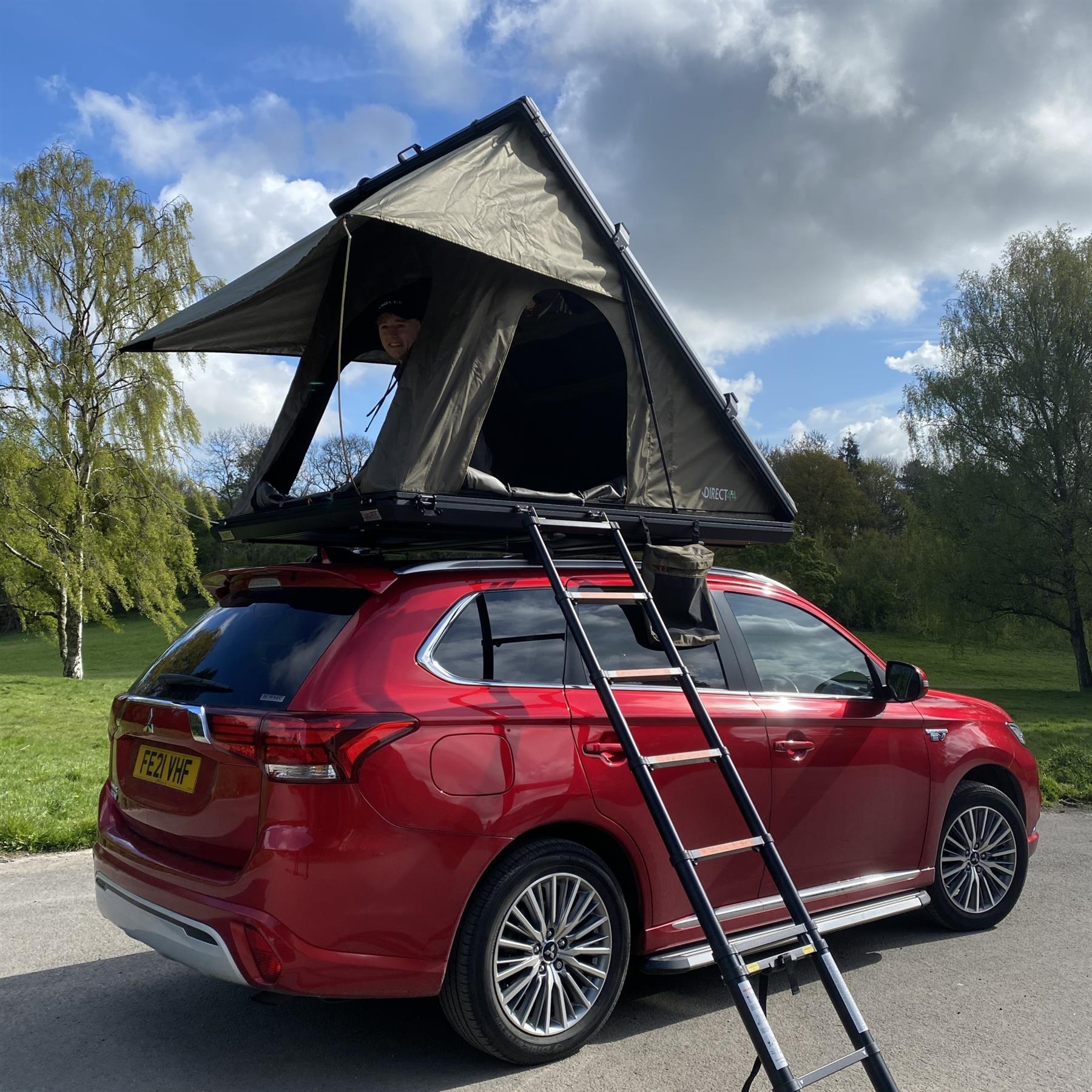 ClamTrekk 2 Person Aluminium Clamshell Roof Top Tent