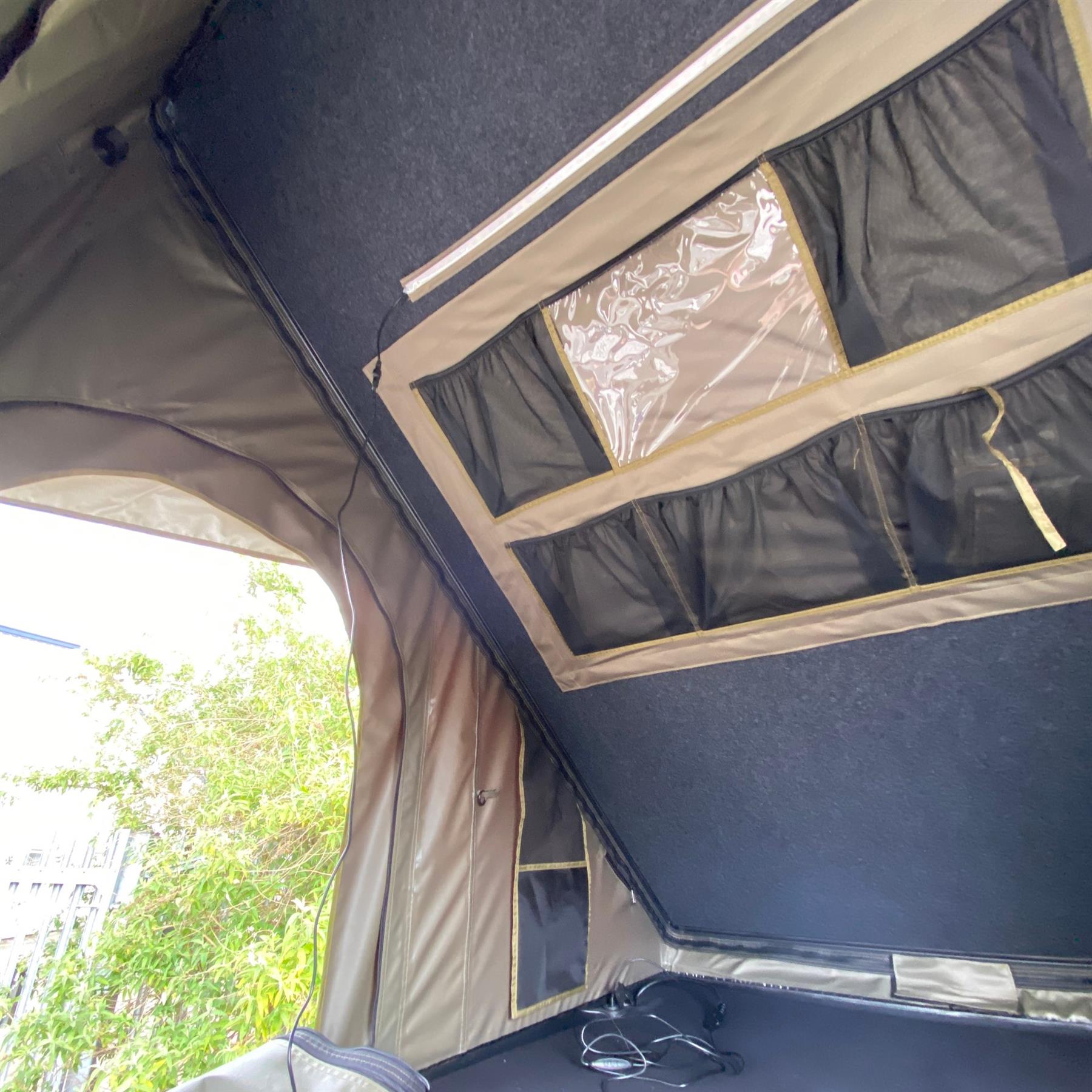 ClamTrekk 2 Person Aluminium Clamshell Roof Top Tent